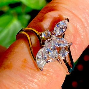 Stunning Crystal clear 5 stone  CZ ring Size 7